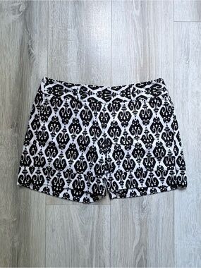 White House Black Market Black & White Patterned Women’s Shorts
